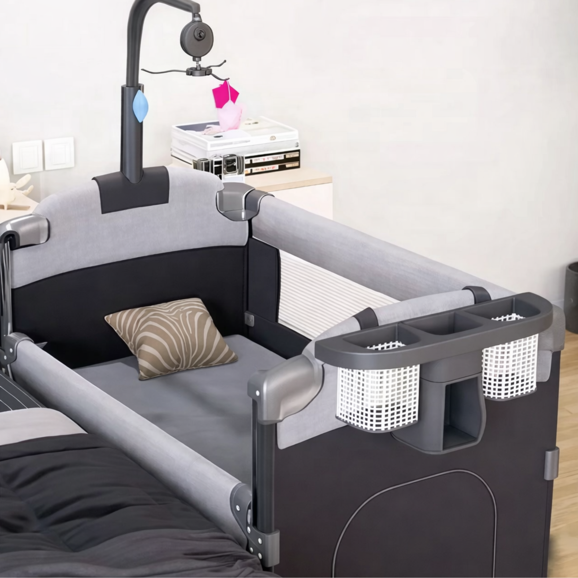 Lit cododo évolutif avec balancement + moustiquaire