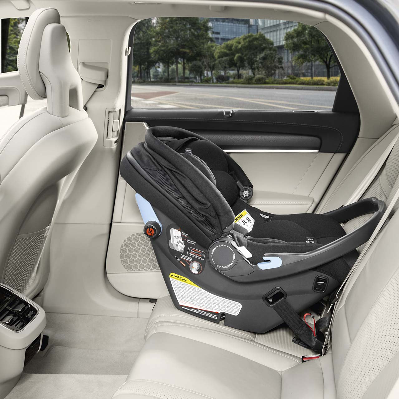 Peg Perego Primo Viaggio Urban Mobility in True Black