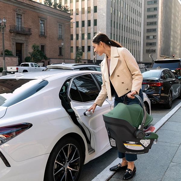 UPPAbaby MINU V3 with Aria Travel System